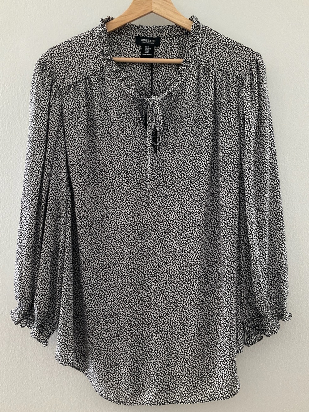 Jones New York 1X Black and White Printed Peasant Blouse NWT